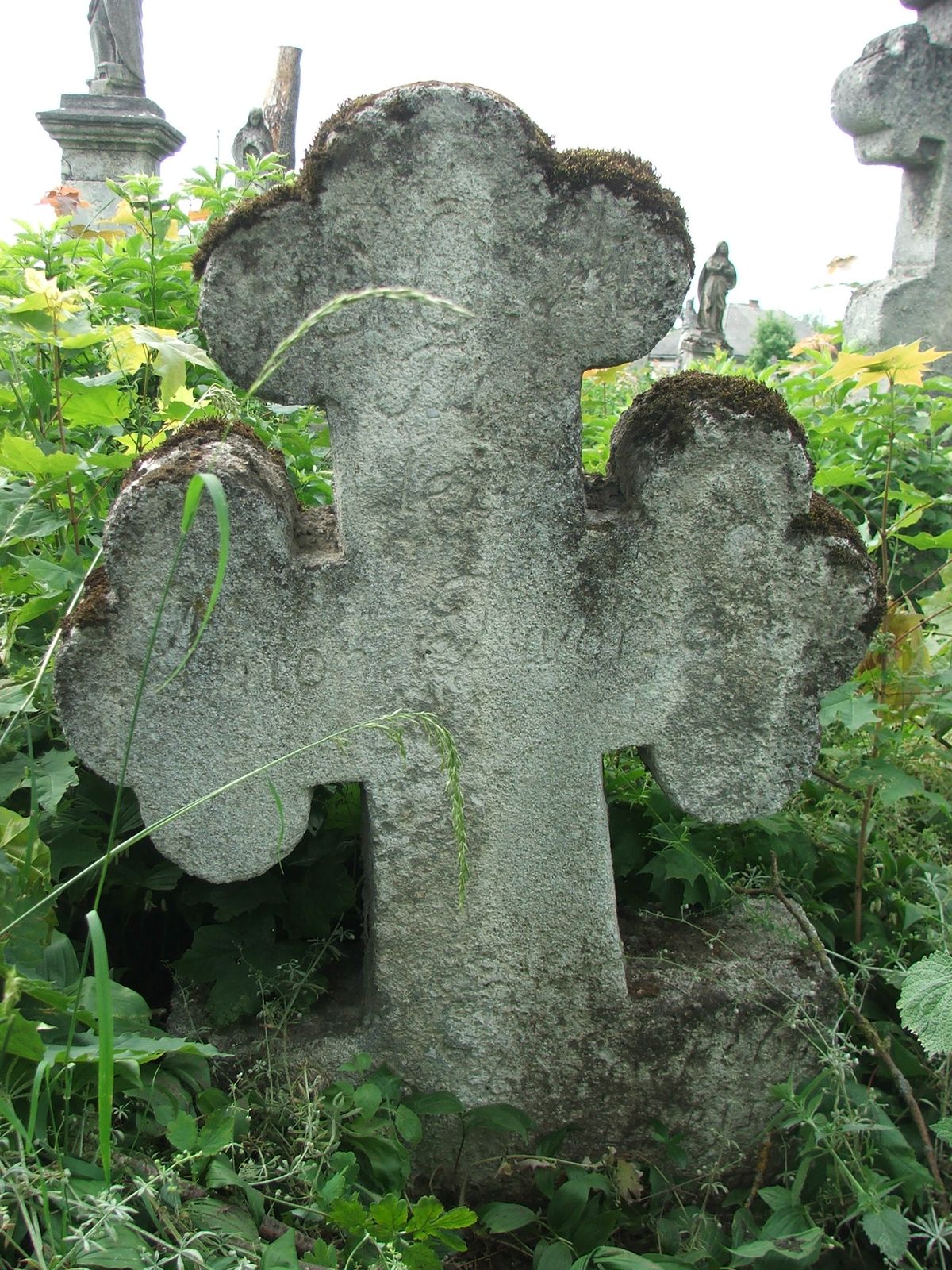 Tombstone of Antini Iwara[...], Zbarazh cemetery, as of 2018