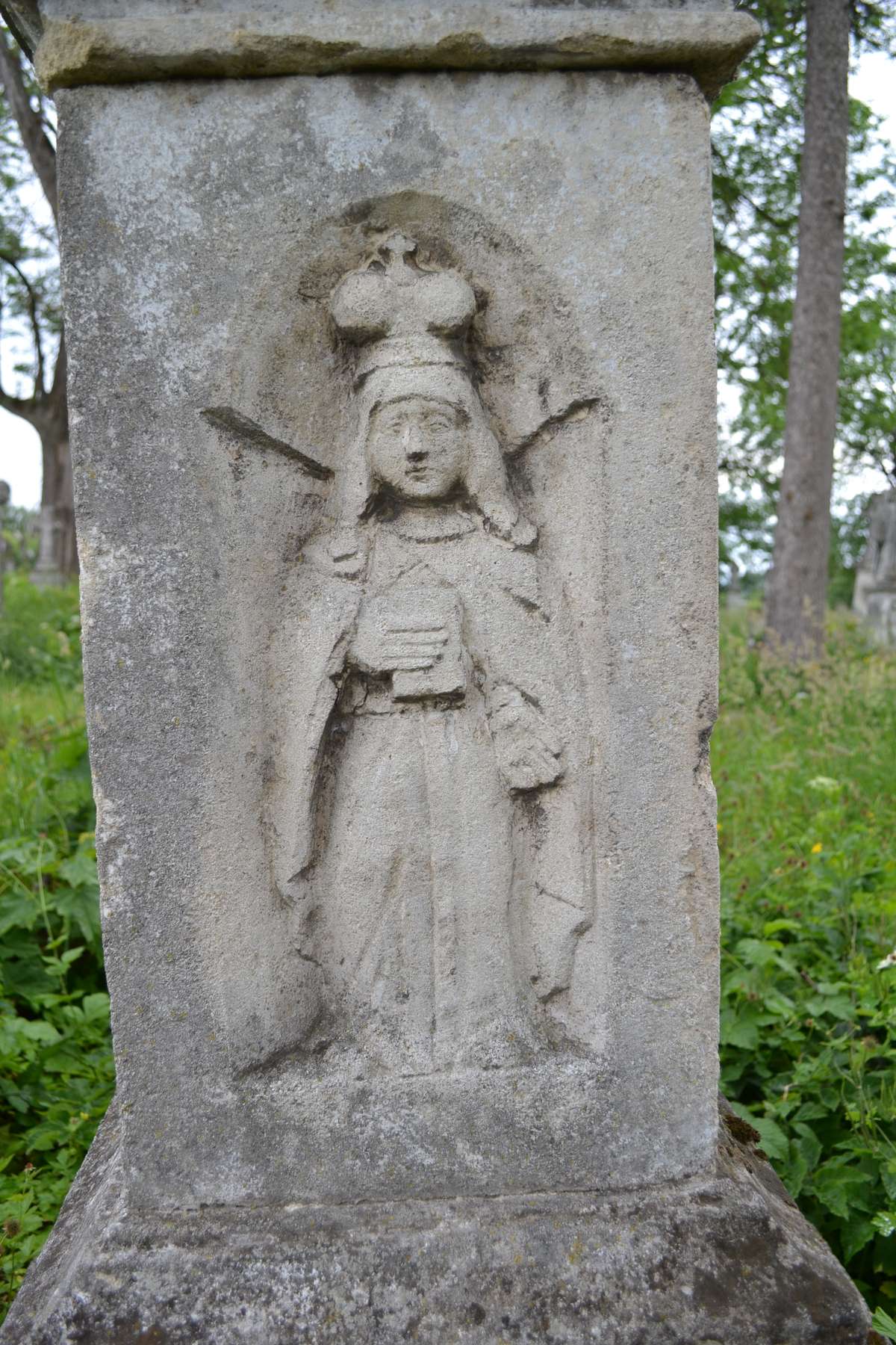 Fragment nagrobka Jadwigi Panasiuk, cmentarz w Zbarażu, stan z 2018 roku
