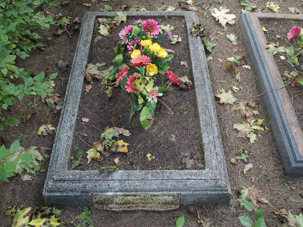 Tombstone of Stefania Mickiewicz and Jan Mickiewicz, St Michael's Cemetery in Riga, as of 2021.