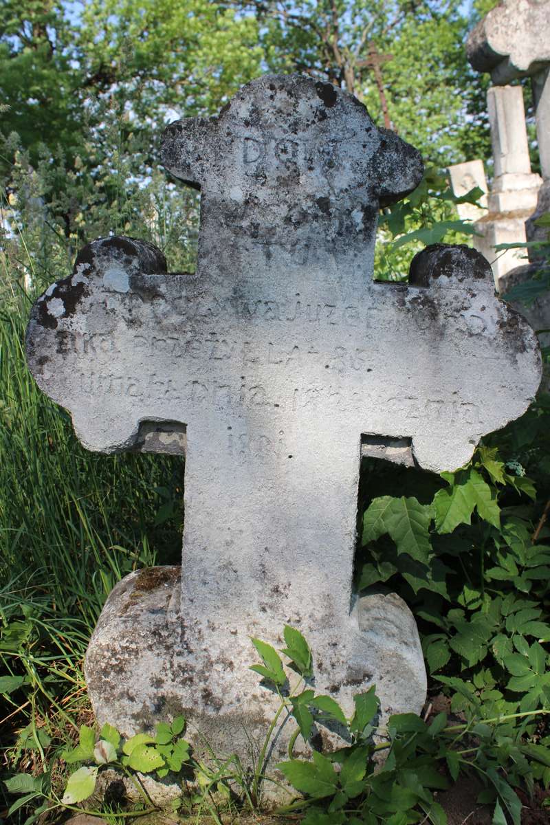 Nagrobek Józefa Kordyaka, cmentarz w Zbarażu, stan z 2018 roku