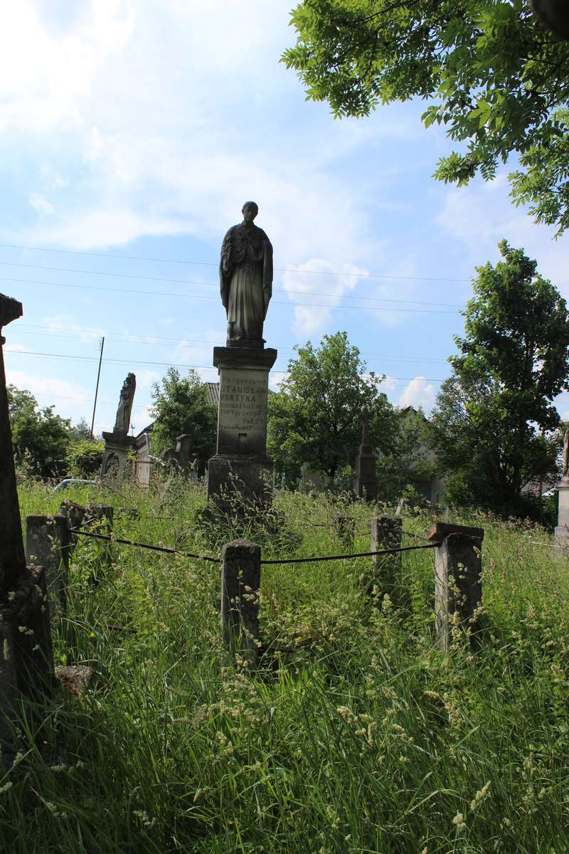 Tombstone of Stanislaw Patrick, Sabina and Ignacy Szumowski, Zbarazh cemetery, as of 2018