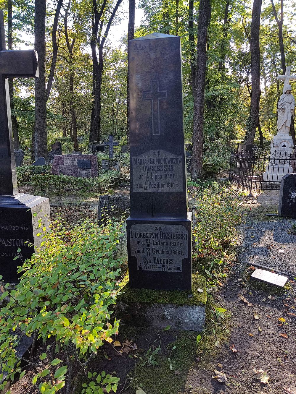 Tombstone of Florentin Owsienski, Maria Owsienski and Tadeusz Owsienski