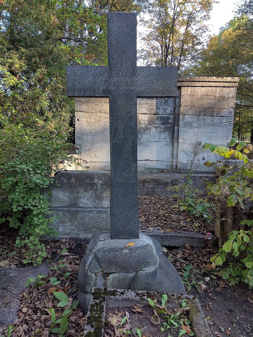 Tombstone of Jozef Pacunewicz