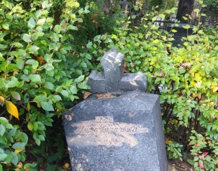 Nagrobek Marii Lazarowej, cmentarz św. Michała w Rydze