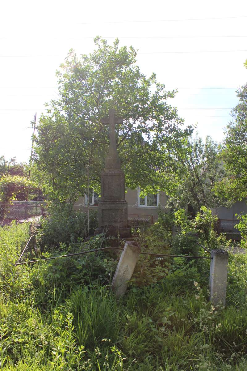 Nagrobek Gustawa Czerwińskiego, cmentarz w Zbarażu, stan z 2018 roku