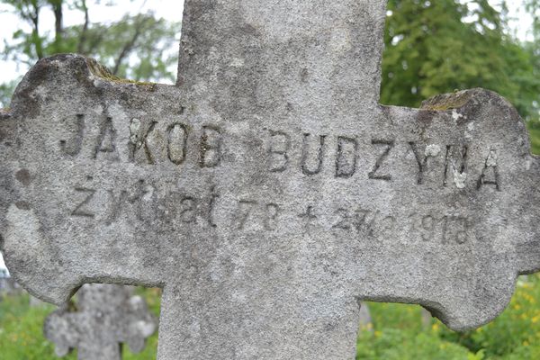 Inscription of the gravestone of Jakub Budzyna, Zbarazh cemetery, as of 2018