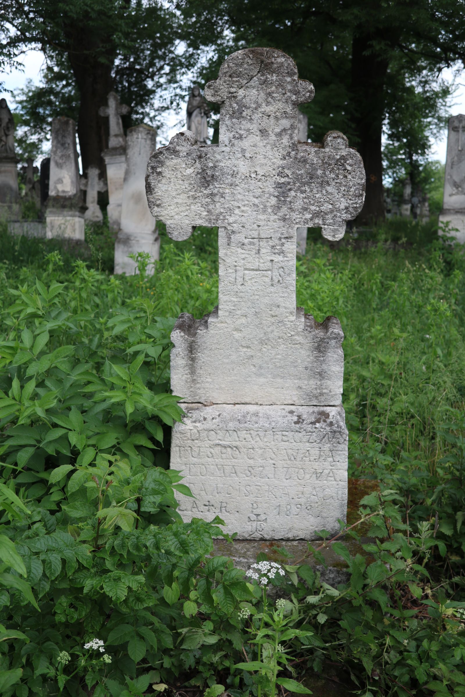 Nagrobek Tomasza i Franciszki Jagieła, cmentarz w Zbarażu, stan z 2018 roku