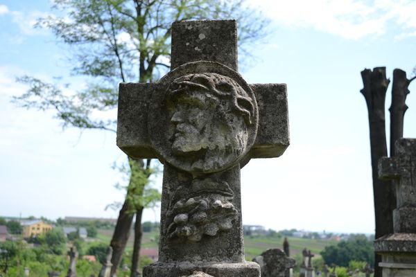 Detail of the tombstone of Franciszek Czopowik, cemetery in Zbarazh, as of 2018