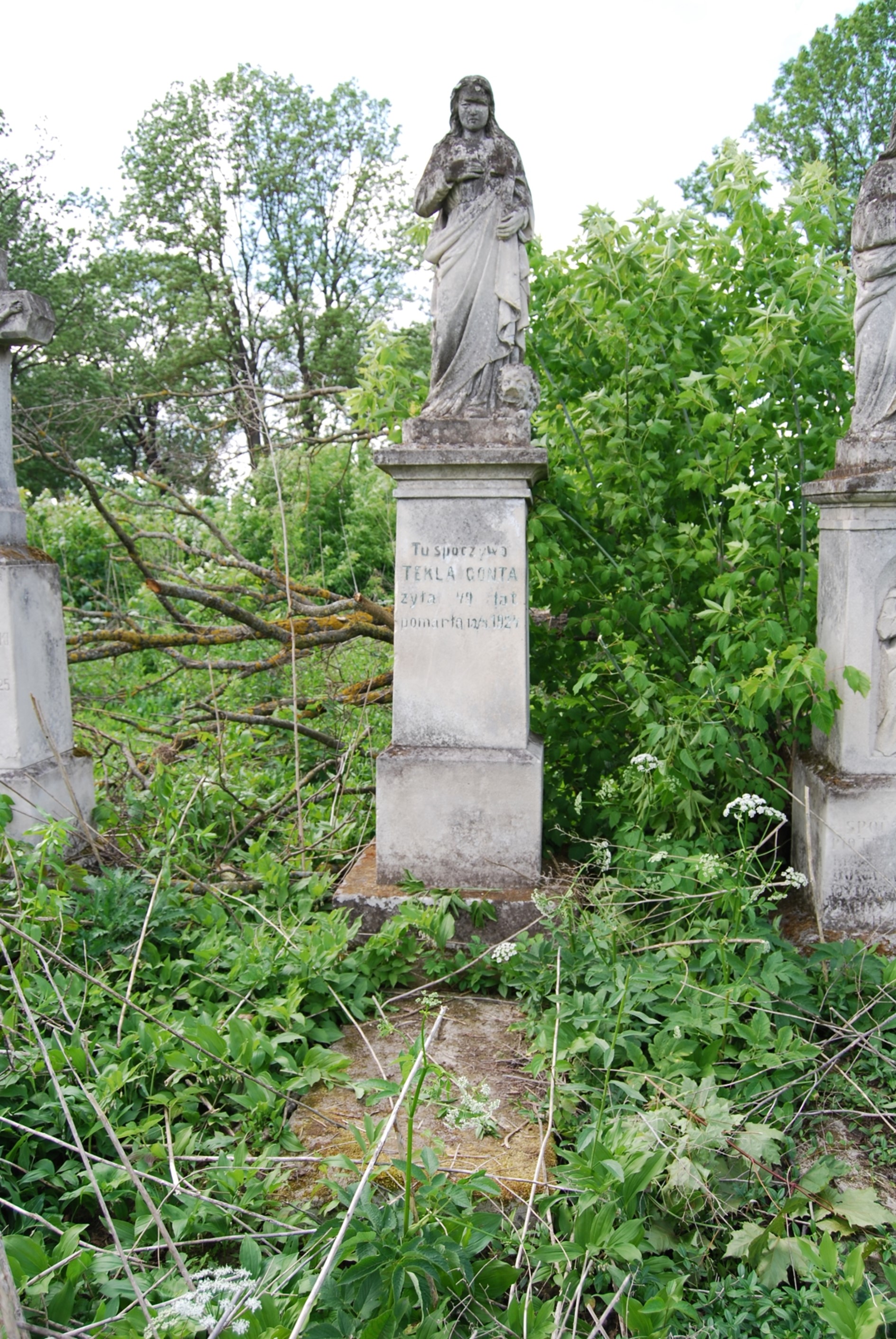 Nagrobek Tekli Gonty, cmentarz w Zbarażu, stan z 2018