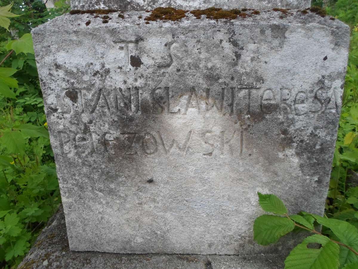 Inscription of the tombstone of Stanislaw and Teresa Berezowski, Zbarazh cemetery, as of 2018
