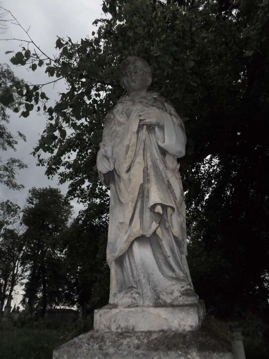 Fragment of the tombstone of Szczepan Czestochowski, Zbarazh cemetery, as of 2018