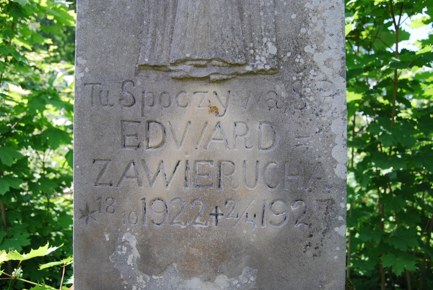 Fragment of the tombstone of Edward Zawierucha, Zbarazh cemetery, as of 2018