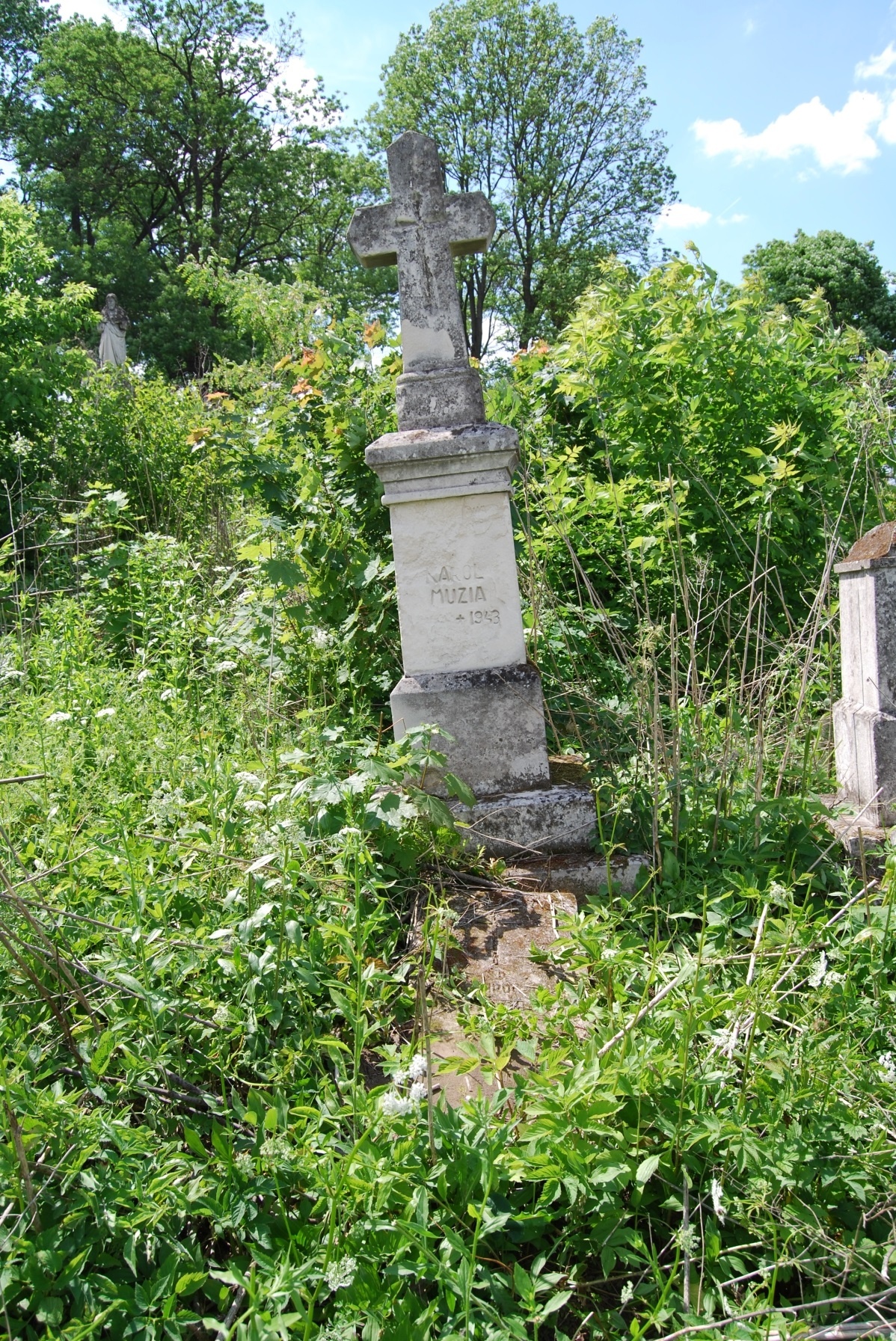 Tombstone of Karol Muzia, Zbarazh cemetery, state of 2018