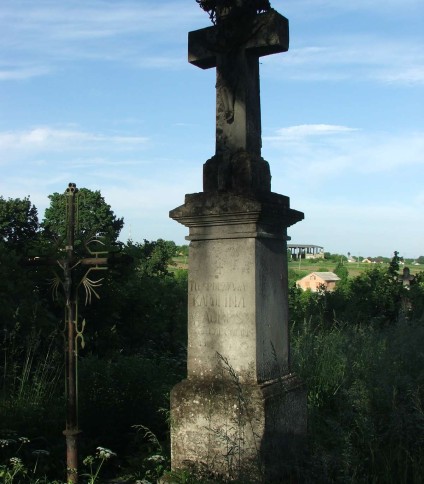 Nagrobek Karoliny Agres i Marii Gargulińskiej, cmentarz w Zbarażu, stan z 2018