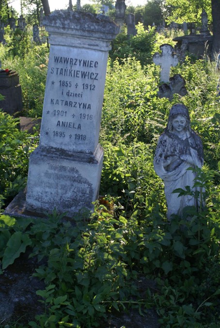 Tombstone of the Stańkiewicz family, Zbarazh cemetery, state of 2018
