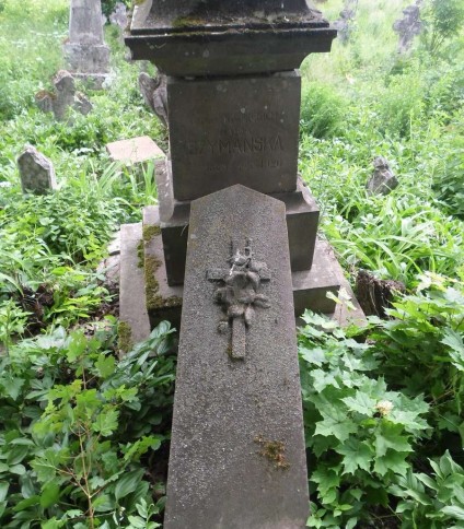 Nagrobek Marii Szymańskiej, cmentarz w Zbarażu, stan z 2018