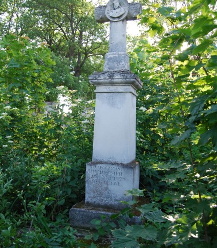 Nagrobek Antoniego Osipaża, cmentarz w Zbarażu, stan z 2018