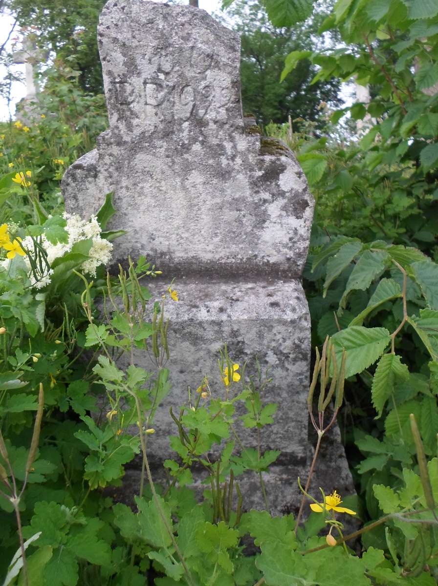 Nagrobek Jana Czerniawskiego, cmentarz w Zbarażu, stan z 2018