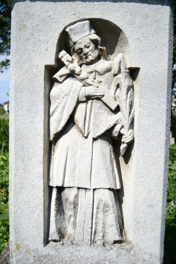 Nagrobek Jana Mazurkiewicza, fragment z figurą, cmentarz zbaraski, stan przed 2018