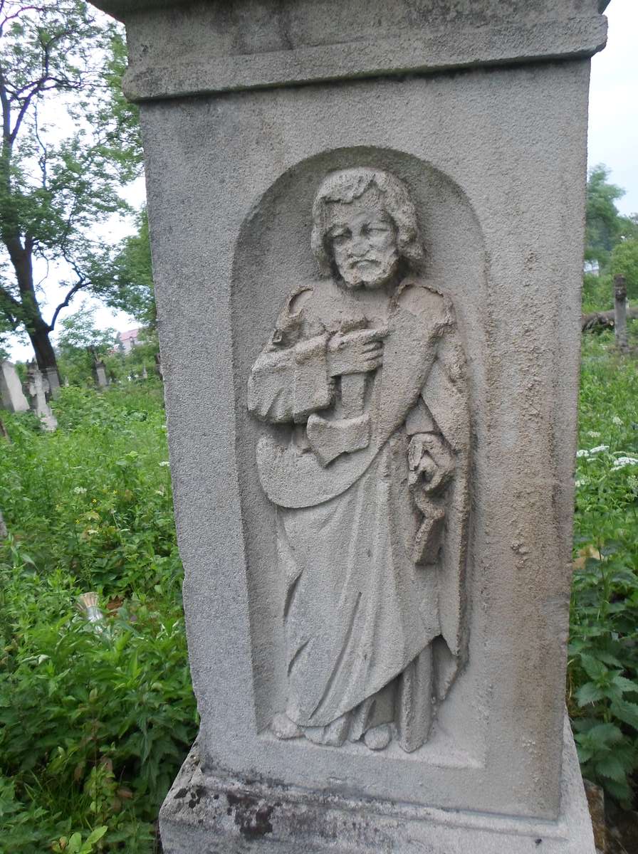 Fragment nagrobka Jagniszki Niżnik, cmentarz w Zbarażu, stan z 2018
