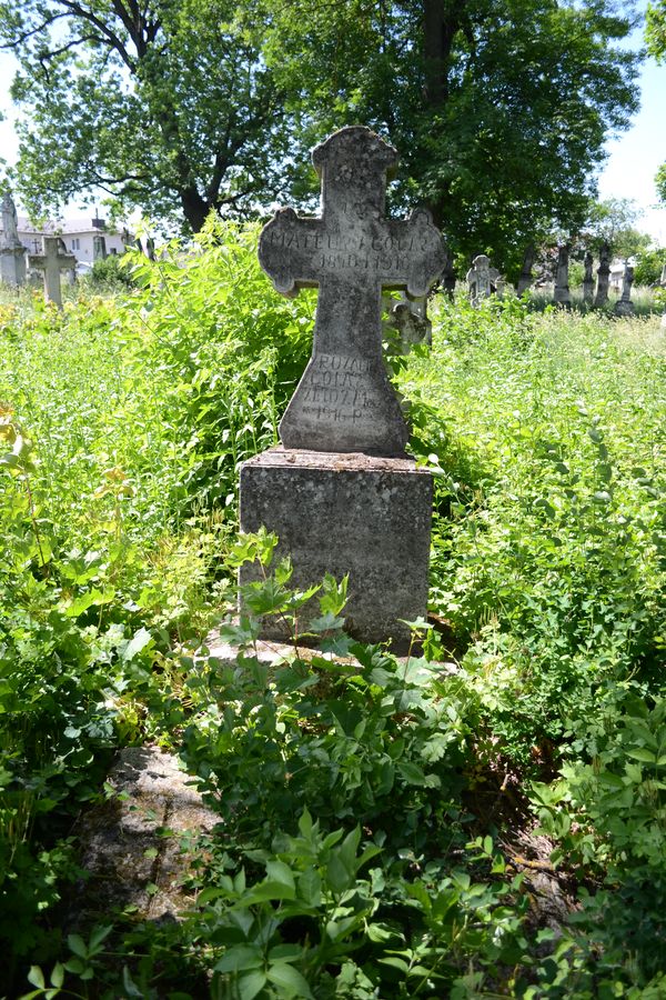 Nagrobek Mateusza i Ruzalii Golas, cmentarz zbaraski, stan przed 2018