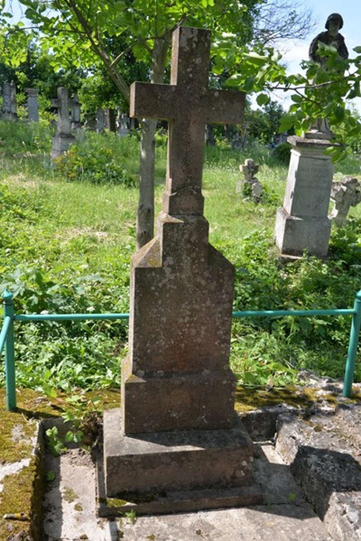 Tombstone of Jan Nibeszczanski, Zbarazh cemetery, as of 2018