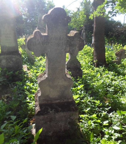 Nagrobek Katarzyny Panasiuk, cmentarz w Zbarażu, stan z 2018