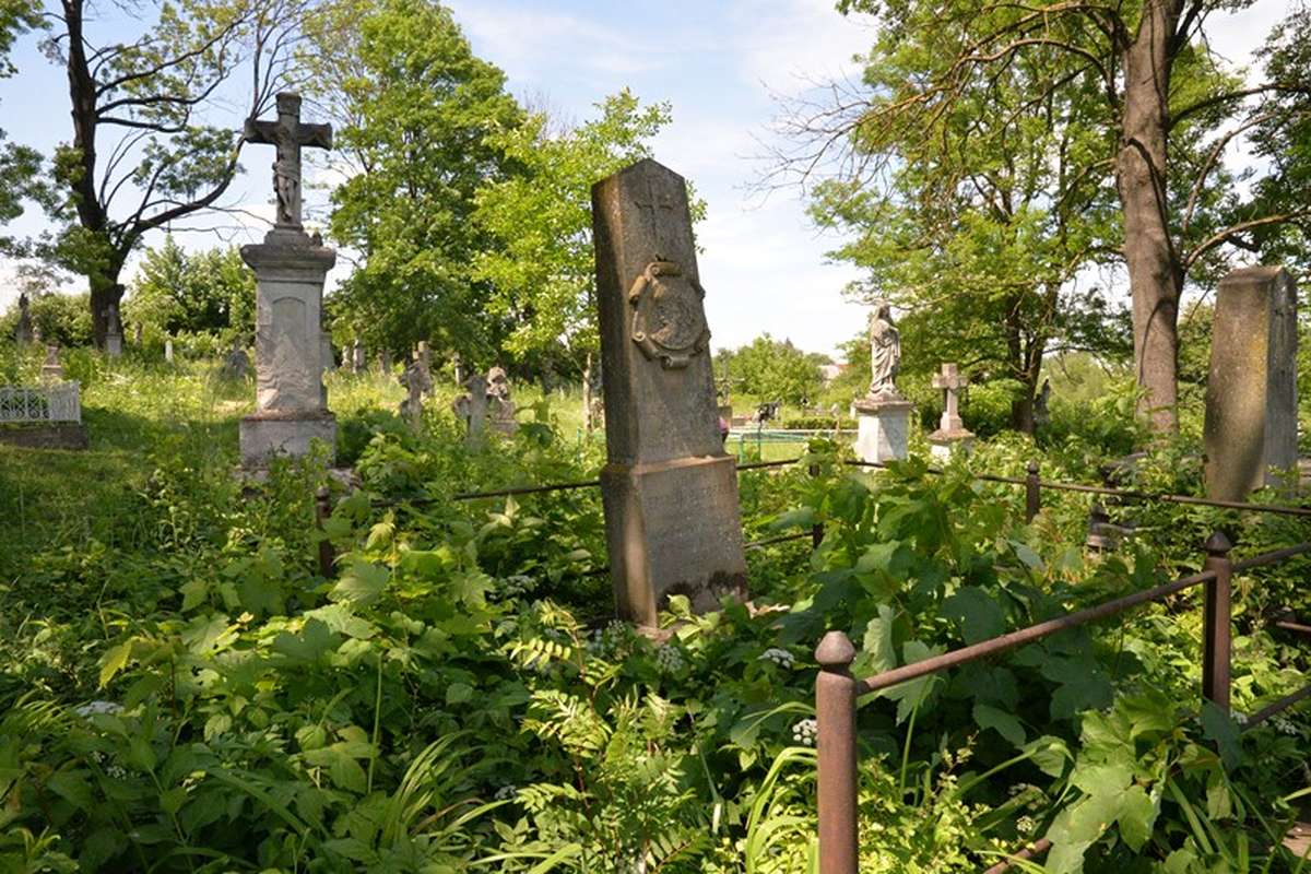 Tombstone of Anna Podgórna, Emilia Podgórna and Eugenia, Zbarazh cemetery, state 2018