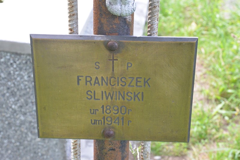 Fragment of the tombstone of Franciszek Sliwinski, Zbarazh cemetery, state of 2018