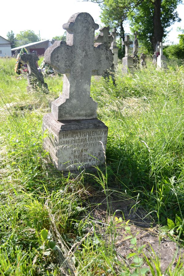 Tombstone of Mikolaj Malenczak, zbaraska cemetery, state before 2018