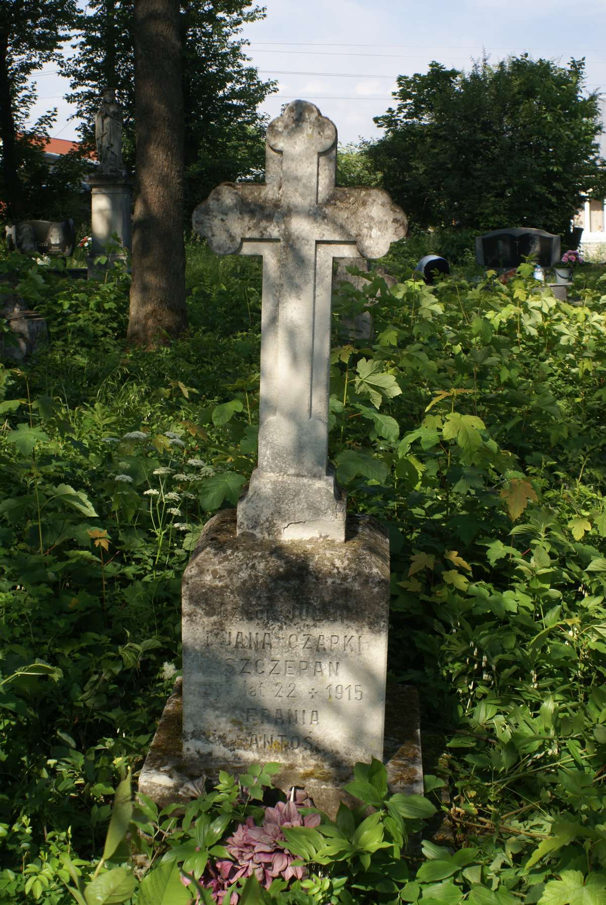 Nagrobek rodziny Czapka, cmentarz w Zbarażu, stan z 2018 roku