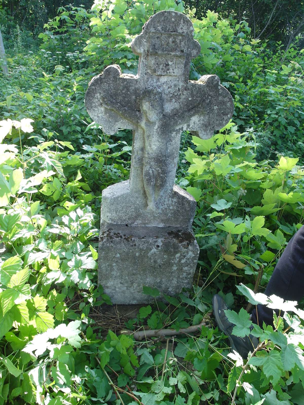 Nagrobek Kaspra Szustakowskiego, cmentarz w Zbarażu, stan z 2018 r.