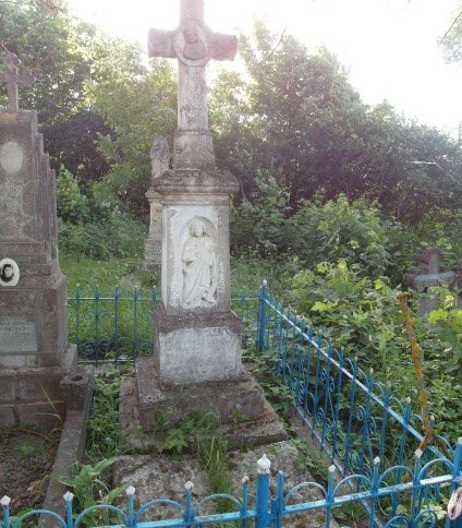 Nagrobek Pawła Weszykowskiego i Agnieszki N.N., cmentarz w Zbarażu, stan z 2018 r.