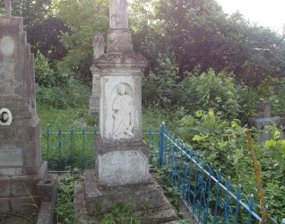 Nagrobek Pawła Weszykowskiego i Agnieszki N.N., cmentarz w Zbarażu, stan z 2018 r.