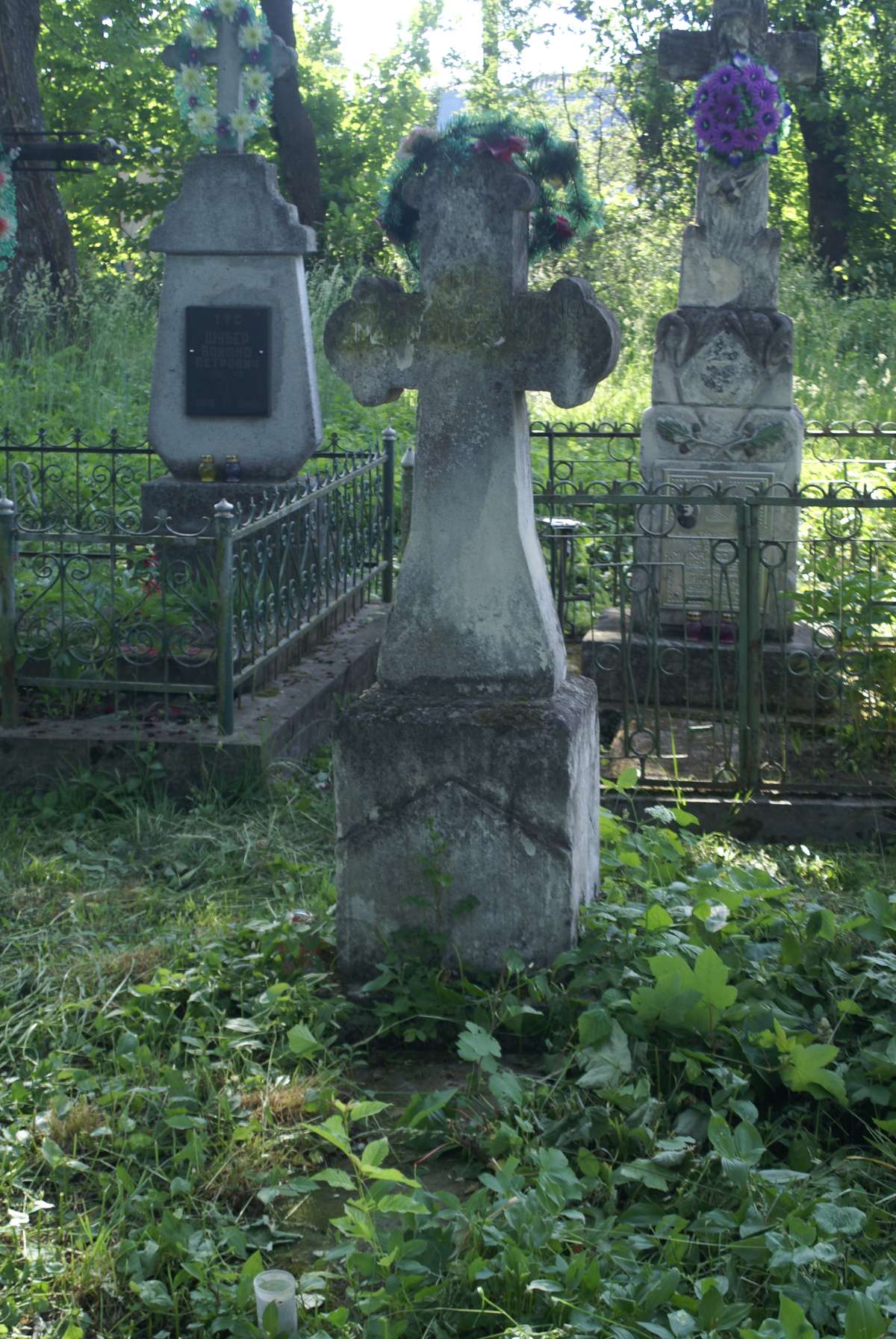 Maryla Mandryk's tombstone, Zbarazh cemetery, state of 2018