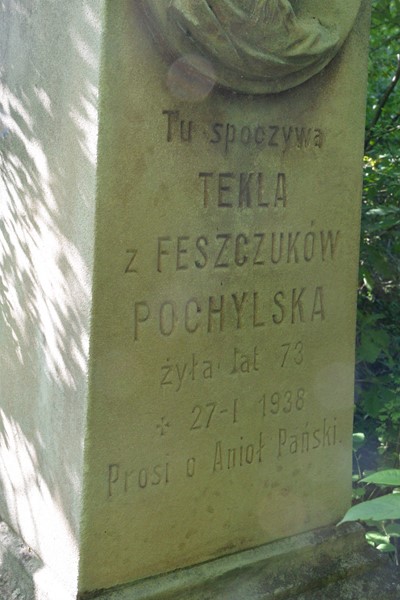 Tombstone of Tekla and Franciszek Pochylski, Zbarazh cemetery, as of 2020.