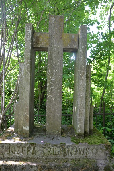 Tombstone of Józefa Trojanowska, Zbaraż cemetery, as of 2020.