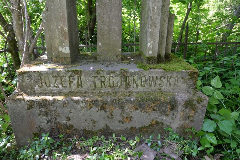 Tombstone of Józefa Trojanowska, Zbaraż cemetery, as of 2020.