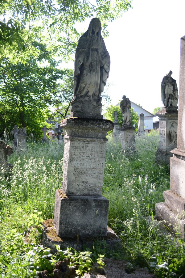 Tombstone of Elzbieta Szumlicz, zbaraska cemetery, state before 2018