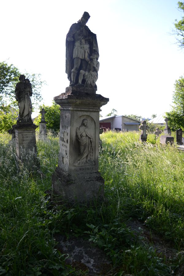 Tombstone of Martin and Wiktorya Tokarczuk, zbaraska cemetery, state before 2018