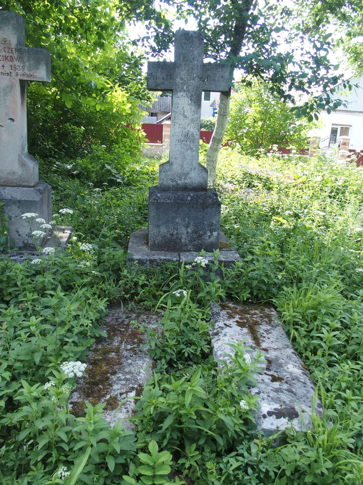 Tombstone of Maciej Cudzik and Elzbieta Czemerys, zbaraska cemetery, state before 2018