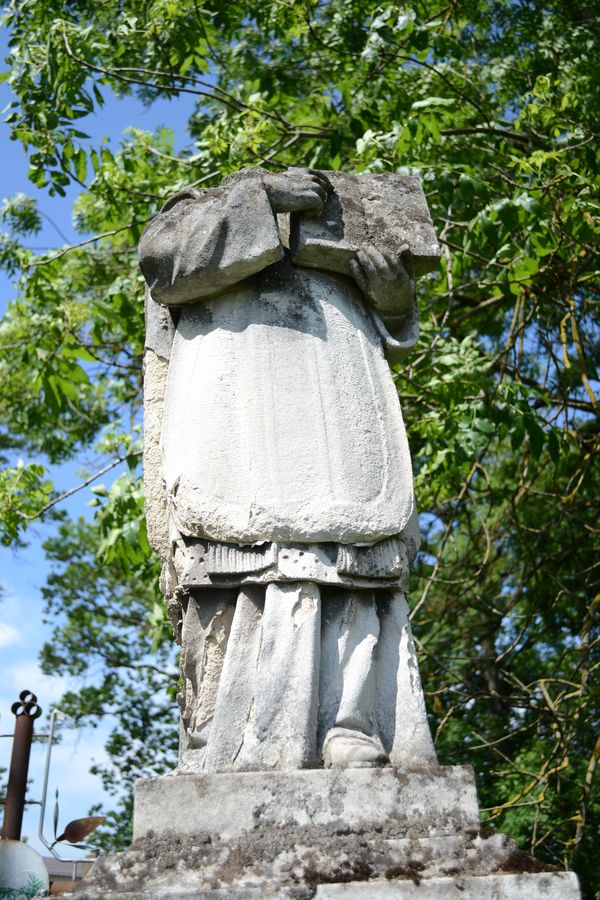 Tombstone of Ignacy Debowski, finial, zbaraska cemetery, state before 2018
