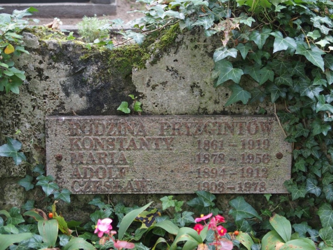 Napis z nagrobka Marii Pryzgint, Adolfa Pryzginta, Czesława Pryzginta i Konstantego Pryzginta, cmentarz św. Michała w Rydze, stan z 2021 r