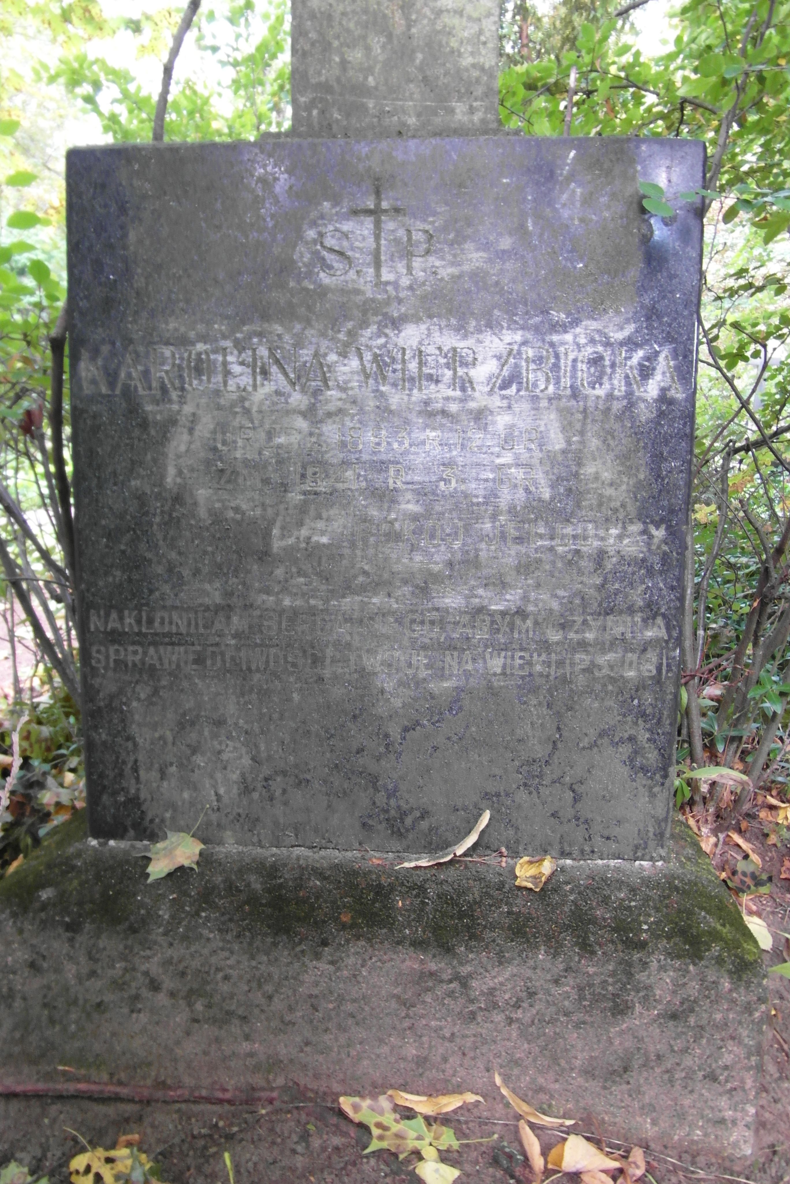 Napis z nagrobka Karoliny Wierzbickiej, cmentarz św. Michała w Rydze, stan z 2021 r.