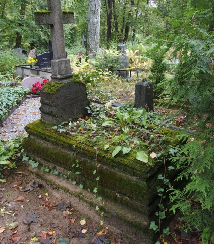 Nagrobek Malwiny Szwaglis i Konstantego Szwaglisa