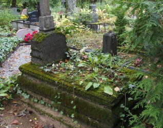 Nagrobek Malwiny Szwaglis i Konstantego Szwaglisa