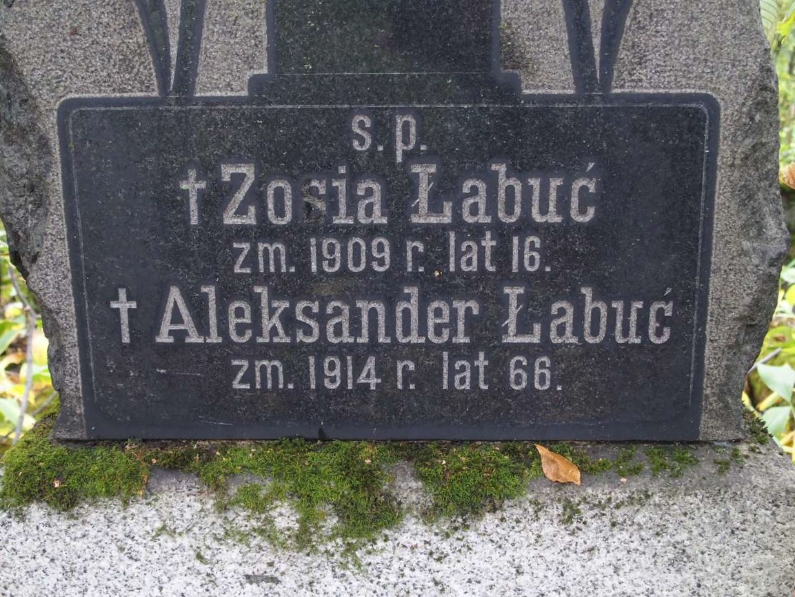 Tombstone of Aleksander Łabuć and Zofia Łabuć