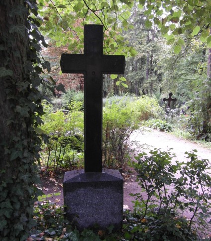 Nagrobek rodziny Spudasow, cmentarz św. Michała w Rydze, stan z 2021 r.