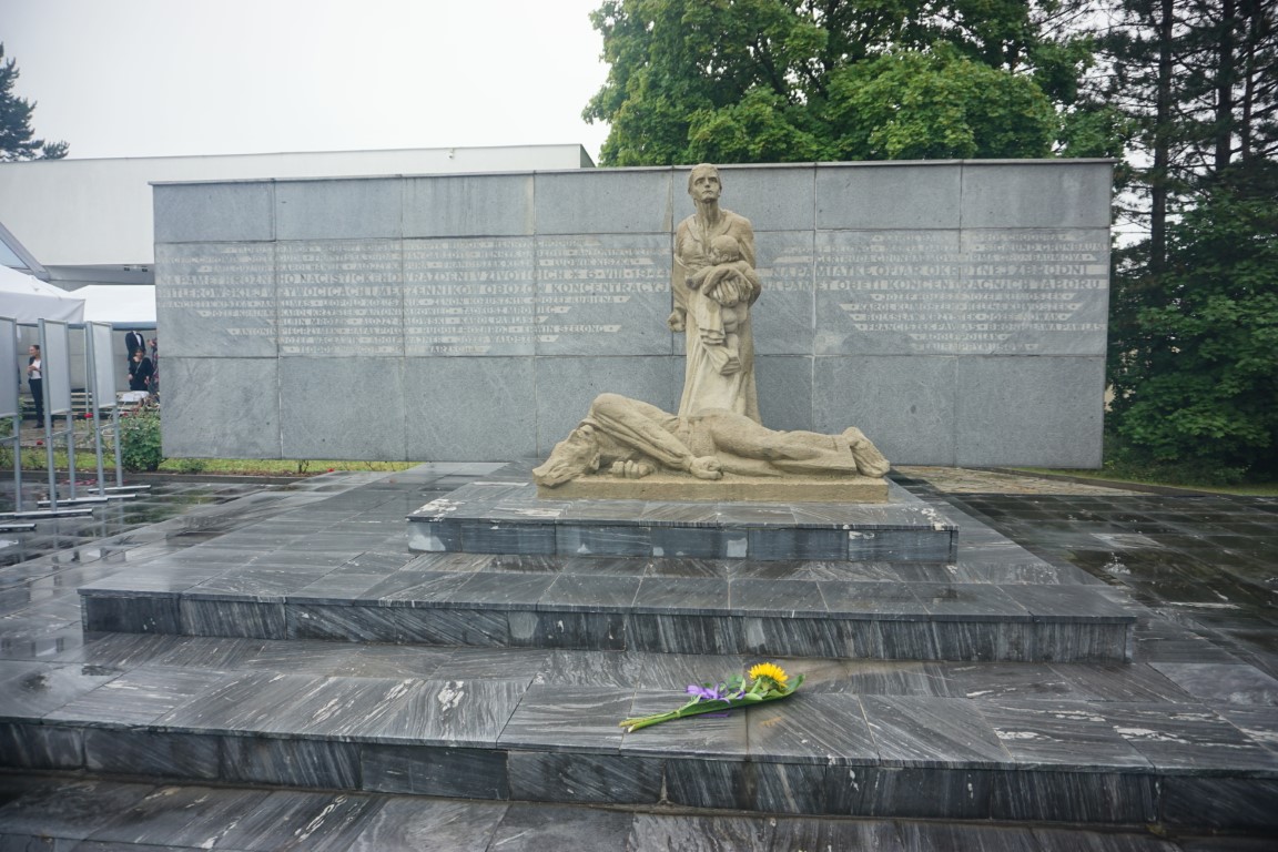Monument to the Vycicka tragedy and the grave of its victims