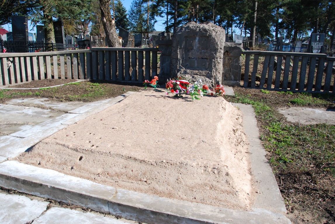 Kwatera policjantów polskich poległych w 20-leciu międzywojennym, upamiętniona pomnikiem
